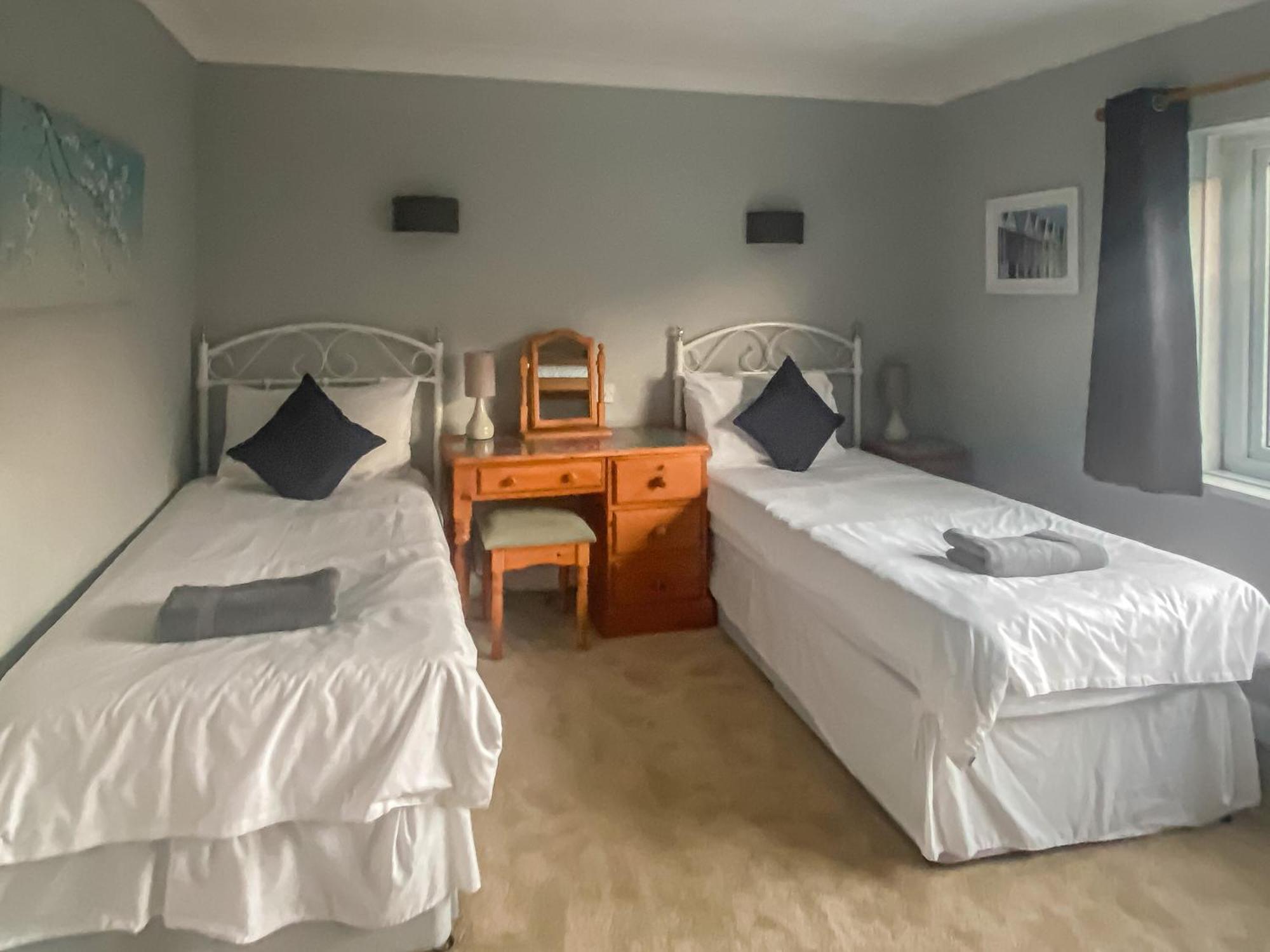 Sea View Cottage Рос-он-Си Экстерьер фото