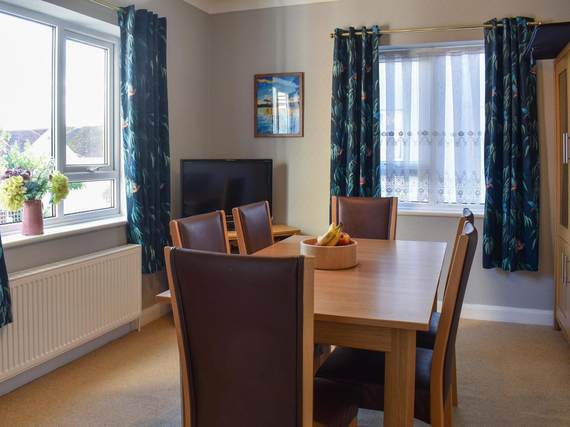 Sea View Cottage Рос-он-Си Экстерьер фото